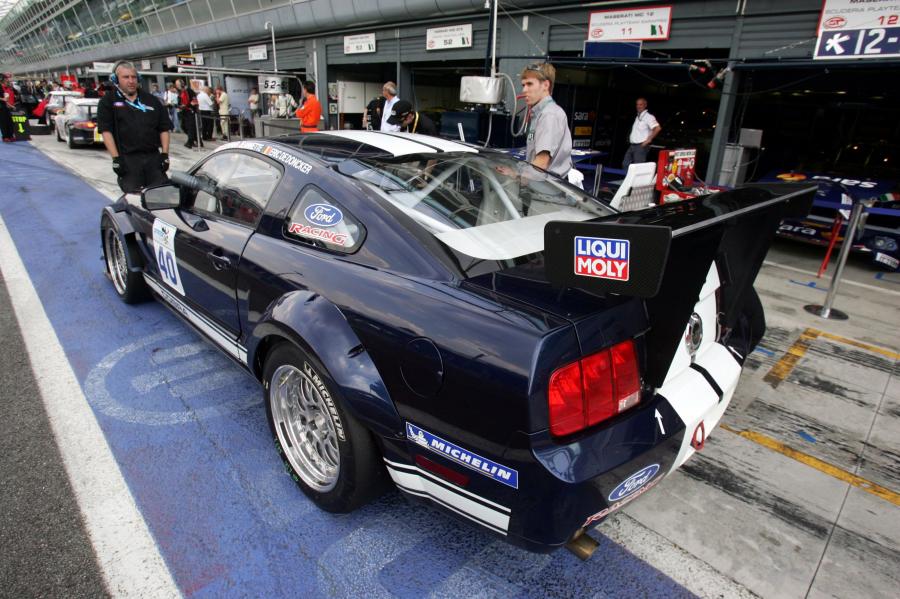  Ford Mustang FR500 2005 года  (фото 26 из 51)